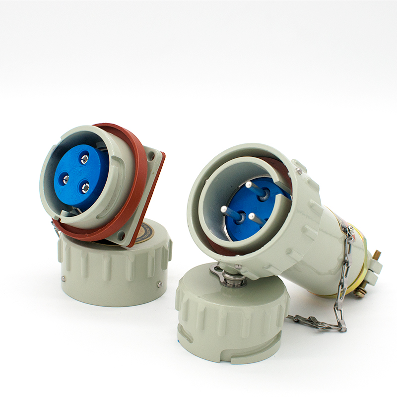 单相三极防爆连接器